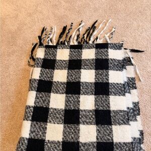 Black & White Buffalo Check Throw Blanket - Home Accents